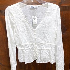 Hollister Small White flowy Top. NWT